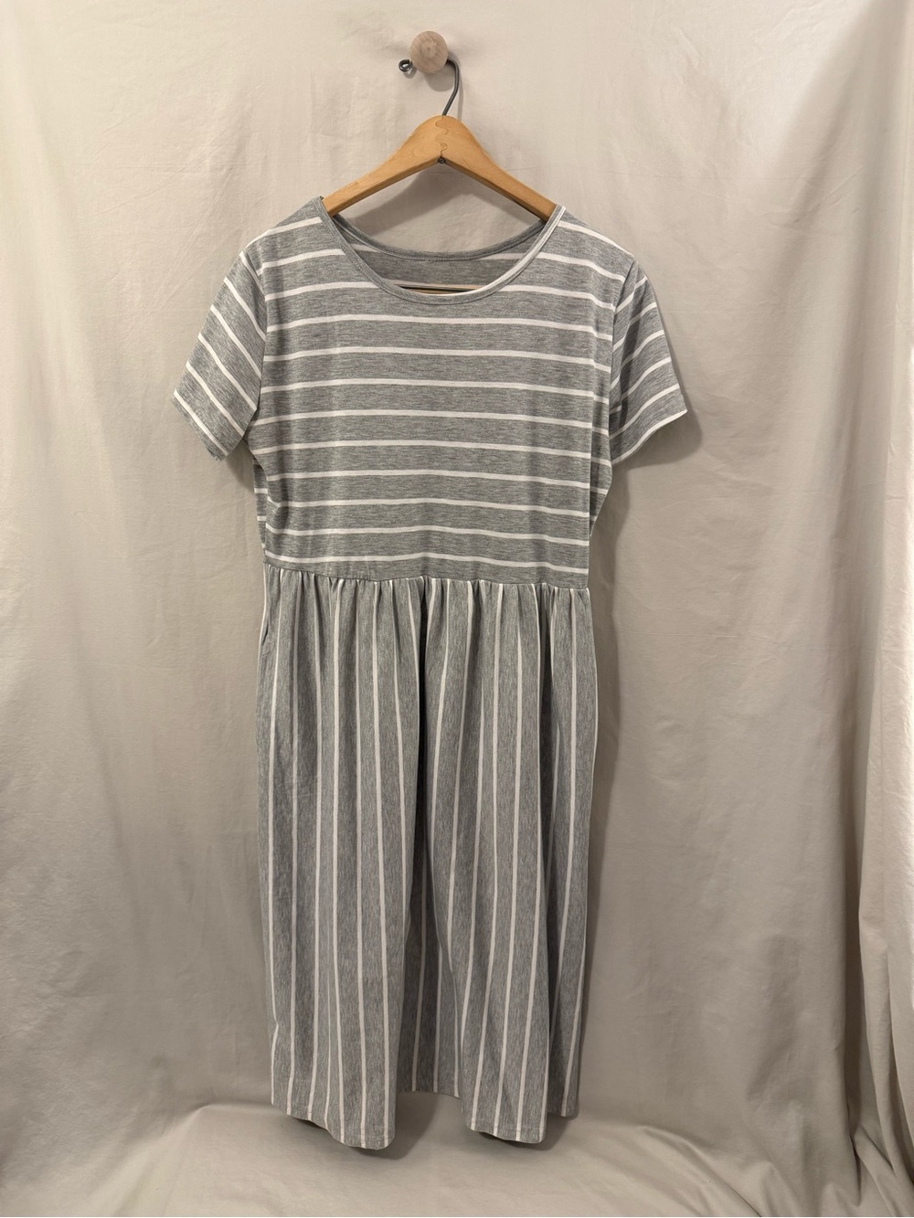 Striped Short-Sleeve Midi Dress in Light Gray and White